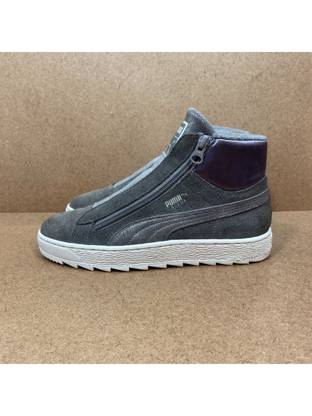 Puma Womens Suede Gray Suede High-Top Sneakers Side Zipper Size 7.5 Casual Wear